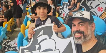 Humorista Vinicius Antunes alerta sobre golpes relacionados à morte do filho após acidente no Rio