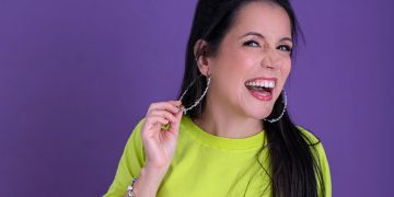 Niterói destaca-se na cena cultural com estreia de humor criativo de Marcela Galvão