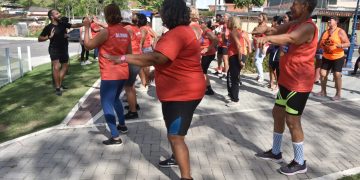 Prefeitura de Maricá promove atividade ao ar livre para idosos, fortalecendo convivência e saúde