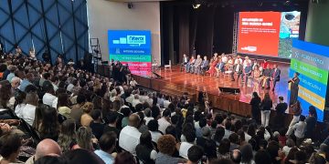 Presidente de associação de Niterói sofre parada cardíaca durante evento municipal