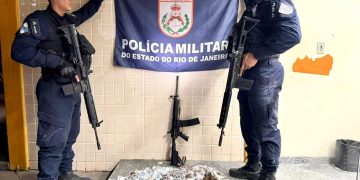 Polícia apreende fuzil, drogas e prende suspeitos em operação na Vila Ipiranga