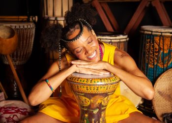 Espetáculo infantil “A Menina Akili” promove cultura africana e valores civiltórios no RJ