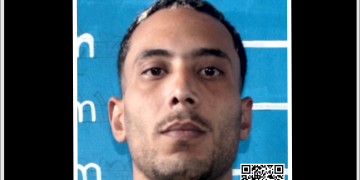 Polícia prende foragido do TCP e apreende drogas e armas em Belford Roxo