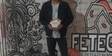 Eduardo Duwal recebe homenagem por contribuição à cultura pública no Festival de Guaranésia