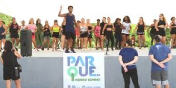 Prefeitura promove aula de Charme e lazer na nova área de esporte de São Gonçalo