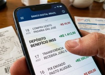 Auxílio-reclusão: benefício do INSS garante renda a dependentes de presos de baixa renda