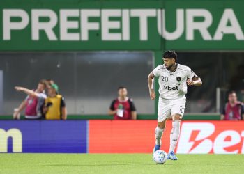 Botafogo negocia venda de Barboza ao Palmeiras enquanto disputa jogo no Estádio Mané Garrincha
