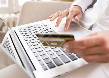 Nova regra do crédito rotativo impacta limites e condutas de consumidores no Brasil