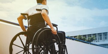 Feirão de vagas em Niterói promove inclusão de pessoas com deficiência e beneficiários do INSS