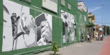 Painel revela produção artesanal e história do Cristo em São Gonçalo