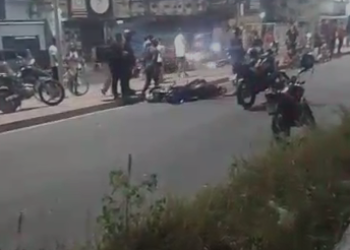 Acidente envolvendo duas motocicletas em São Gonçalo deixa quatro feridos, algumas em estado grave