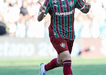 Savarino se destaca pelo Fluminense após lesão de Lucho Acosta