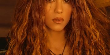 Fãs se reúnem em Copacabana para ensaiar coreografias antes do show de Shakira