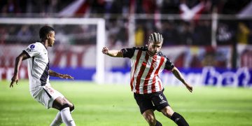 Vasco empata com Barracas Central na estreia do Grupo G pela Sul-Americana