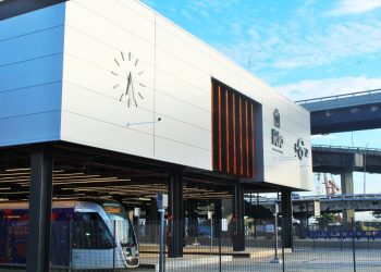 Concessionária inicia reparos na cobertura do Terminal Gentileza após danos por chuvas