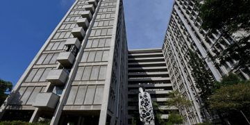 Professores da UERJ mantêm greve indefinida em meio a negociações com governo estadual