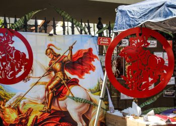 Devoção a São Jorge mobiliza fiéis em Niterói e São Gonçalo no dia do guerreiro