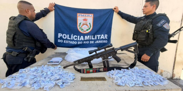 Polícia apreende fuzil, drogas e munições em operação na Reta Velha, Itaboraí