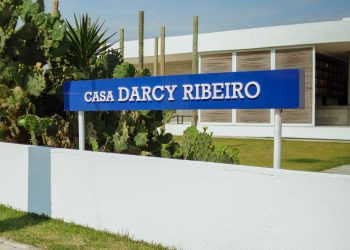 Livro de Darcy Ribeiro ganha edição em mandarim e destaque internacional