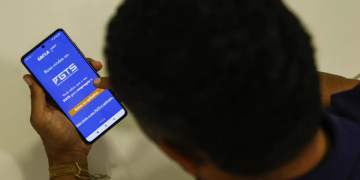 Governo avalia usar saldo do FGTS para redução de dívidas e ampliação de crédito