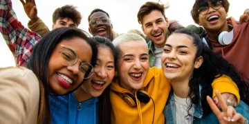 Geração Z mostra maior conservadorismo de gênero do que Baby Boomers, aponta pesquisa