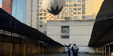 Segurança de Niterói evita incêndio com queda de balão e prende suspeitos