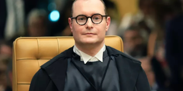 Ministro do STF mantém Ricardo Couto no comando do estado do Rio até decisão final sobre eleições