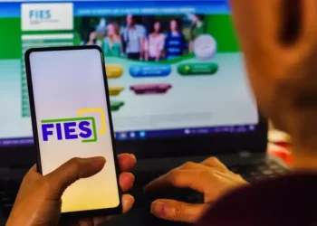 Inscrições abertas para vagas remanescentes do Fies 2026, com prazo até 29 de abril