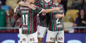 Fluminense busca liderança do Brasileirão contra o Coritiba neste sábado