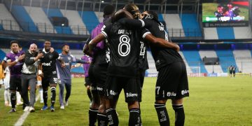 Botafogo conquista primeira vitória sob Franclim Carvalho na Sul-Americana com gol nos acréscimos