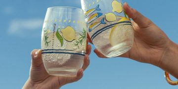 Spoleto lança coleção de copos com tema verão italiano para reforçar vínculo com clientes