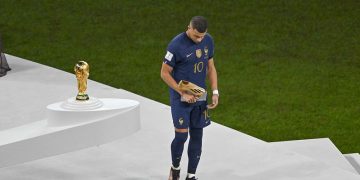 França assume liderança do ranking da Fifa após amistosos, supera Espanha e Argentina