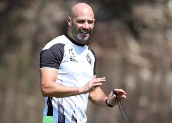 Botafogo anuncia português Franclim Carvalho como novo técnico até 2027