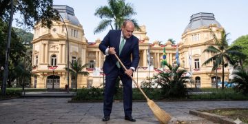 Governo do Rio propõe limitar em 10% servidores não concursados nas secretarias estaduais