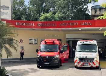 Acidente na BR-101 em São Gonçalo deixa 15 feridos após colisão envolvendo dois ônibus