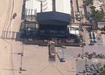 Acidente em montagem de palco no Rio deixa trabalhador ferido; possível fatalidade é investigada