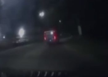 Motorista de aplicativo é baleado durante persecuição por assaltantes na RJ-104