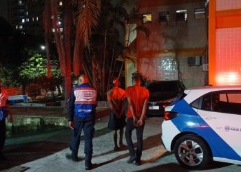 Homens são detidos após furtarem produtos de farmácia na Zona Norte de Niterói