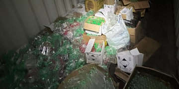 Polícia apreende três toneladas de drogas e arsenal no Complexo da Maré, no Rio