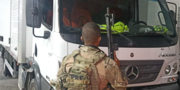 PRF recupera R$ 200 mil em eletrônicos roubados durante operação no Rio