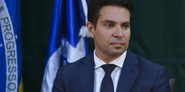 Polícia Federal discute com EUA libertação de Alexandre Ramagem, condenado por organização criminosa