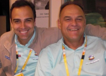 Tadeu Schmidt homenageia o irmão Oscar Schmidt após sua morte aos 68 anos