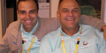 Tadeu Schmidt homenageia o irmão Oscar Schmidt após sua morte aos 68 anos