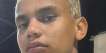 Vendedor de 19 anos morre após atropelamento por caminhão da Enel em Duque de Caxias