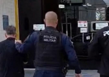 Vendedor é preso em Cabo Frio por produzir e armazenar material de abuso infantil