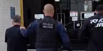 Vendedor é preso em Cabo Frio por produzir e armazenar material de abuso infantil