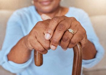 Alerj analisa projeto que aumenta punições para discriminação contra idosos no Rio de Janeiro