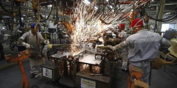 Indústria do Rio de Janeiro cresce 5,8% em fevereiro, acima da média nacional