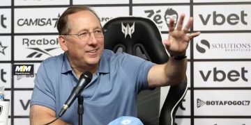 Justiça do Rio determina pagamento de R$ 122 milhões ao Botafogo pelo Lyon em três dias