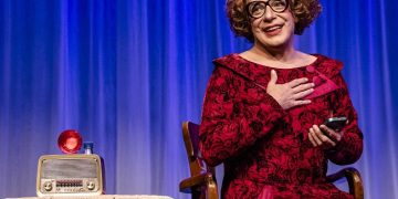 Marcelo Medici estreia espetáculo inspirado na avó e sucesso na TV Globo